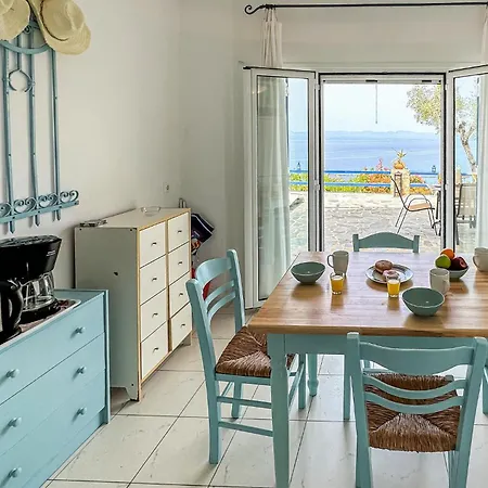 2 Bedroom Lovely Home In Kalamata Exterior foto
