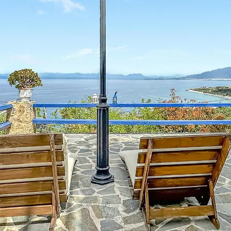 2 Bedroom Lovely Home In Kalamata Exterior foto